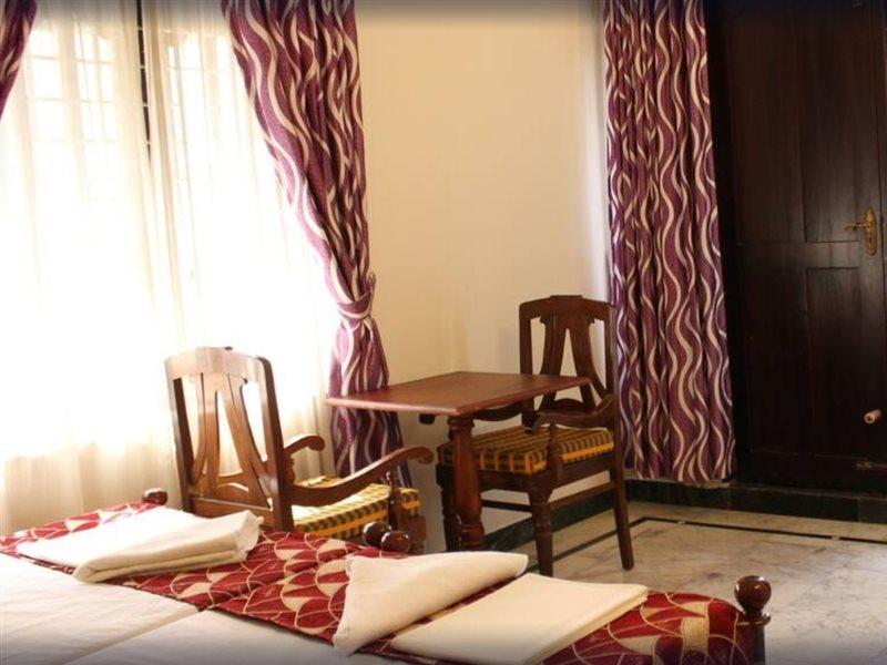 Hotel White Rose Kochi Ngoại thất bức ảnh