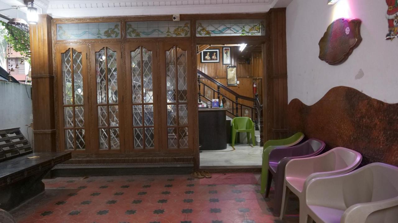 Hotel White Rose Kochi Ngoại thất bức ảnh