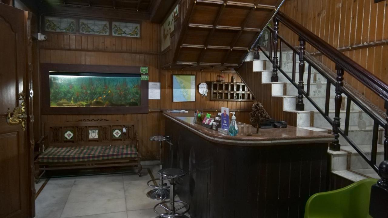 Hotel White Rose Kochi Ngoại thất bức ảnh