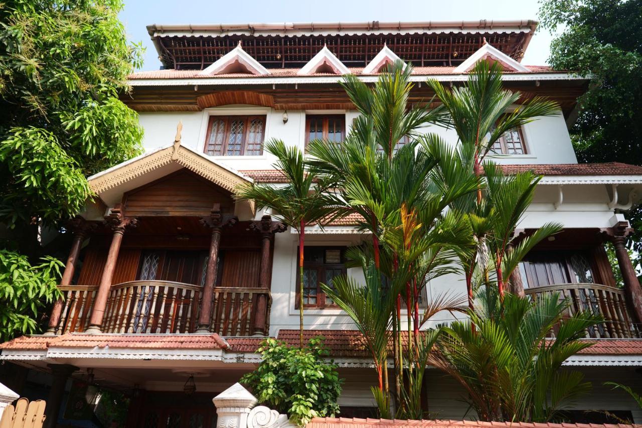 Hotel White Rose Kochi Ngoại thất bức ảnh