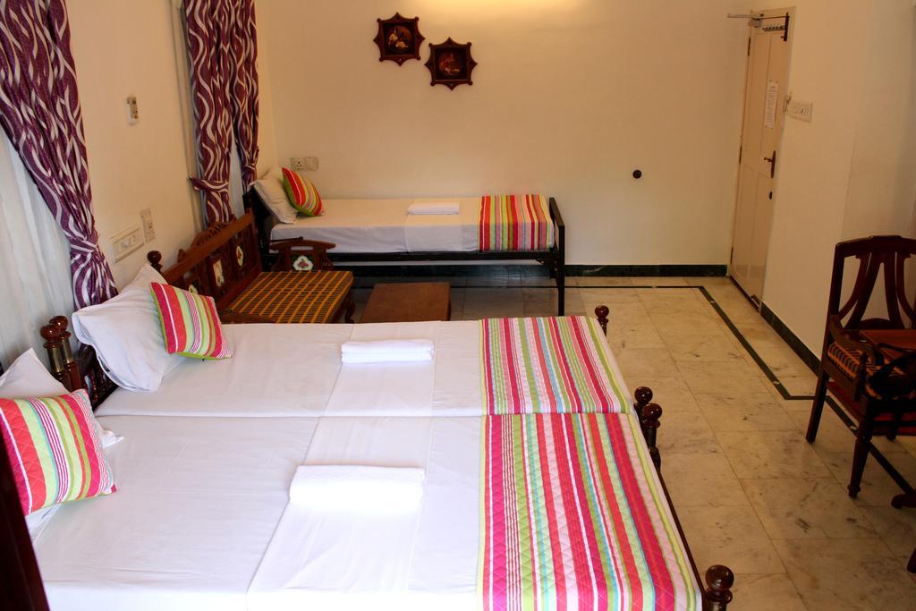 Hotel White Rose Kochi Ngoại thất bức ảnh