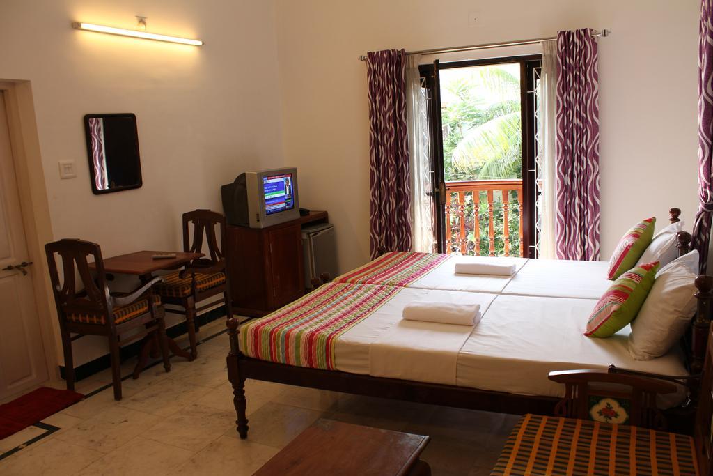 Hotel White Rose Kochi Ngoại thất bức ảnh