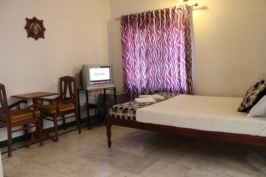 Hotel White Rose Kochi Ngoại thất bức ảnh