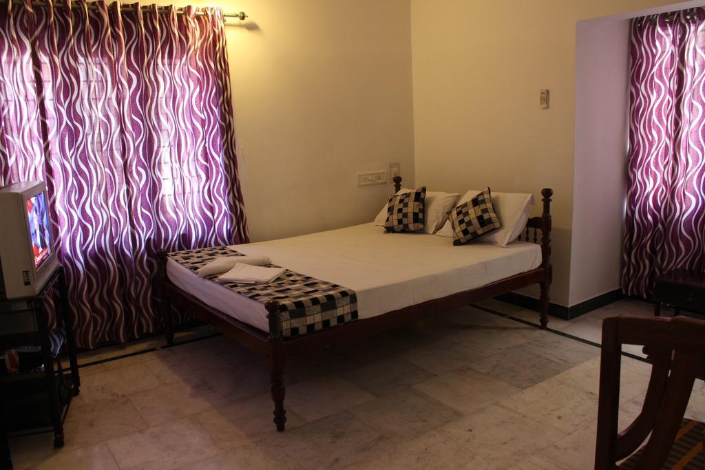 Hotel White Rose Kochi Ngoại thất bức ảnh