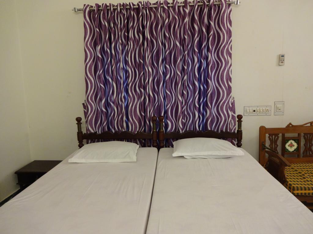 Hotel White Rose Kochi Ngoại thất bức ảnh