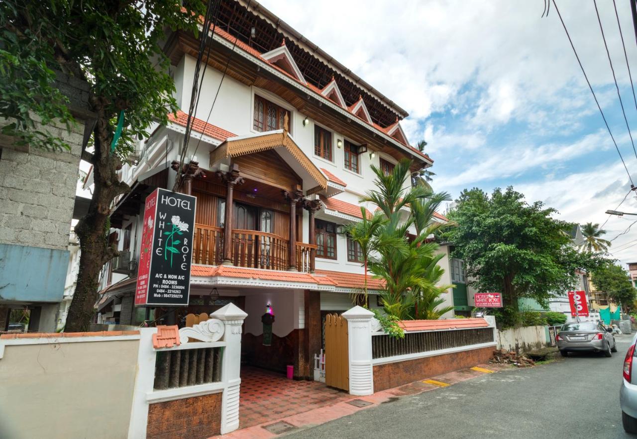 Hotel White Rose Kochi Ngoại thất bức ảnh